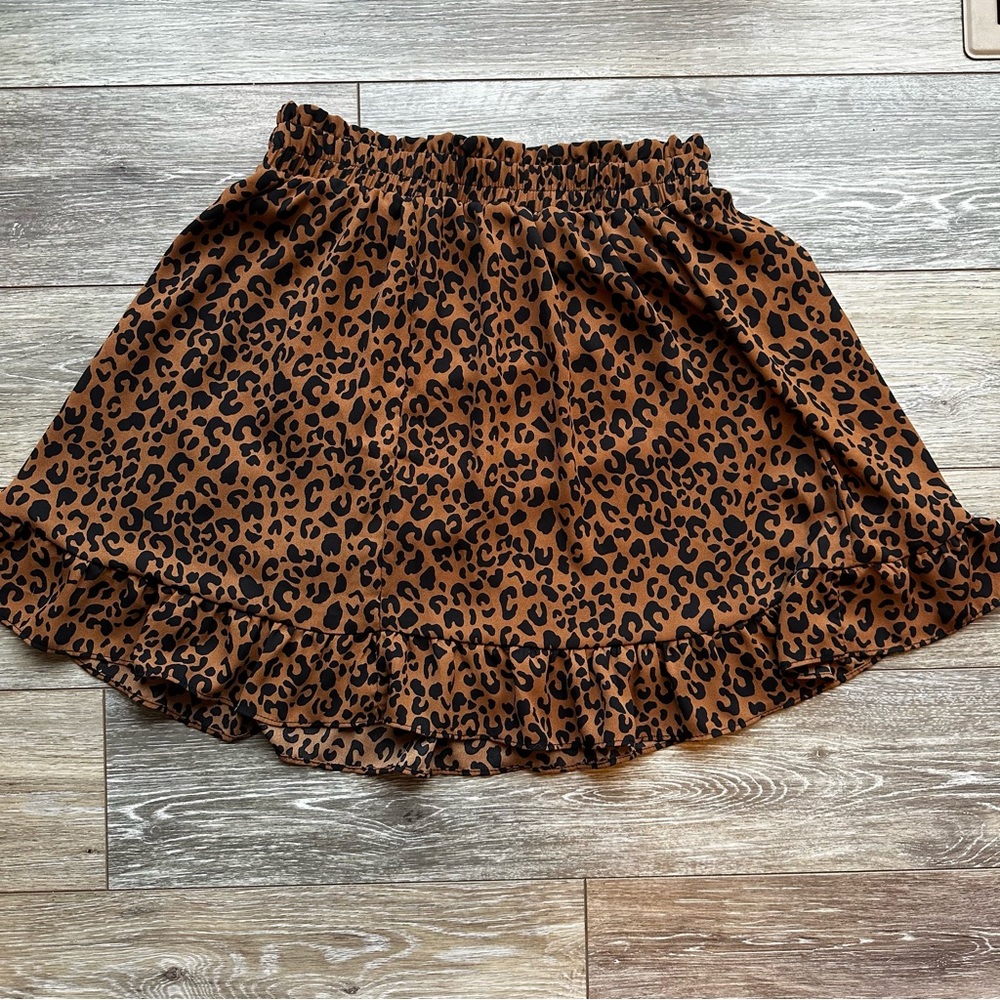 Sienna Sky‎ Cheetah Print High-Waisted Ruffle Mini skirt size Medium